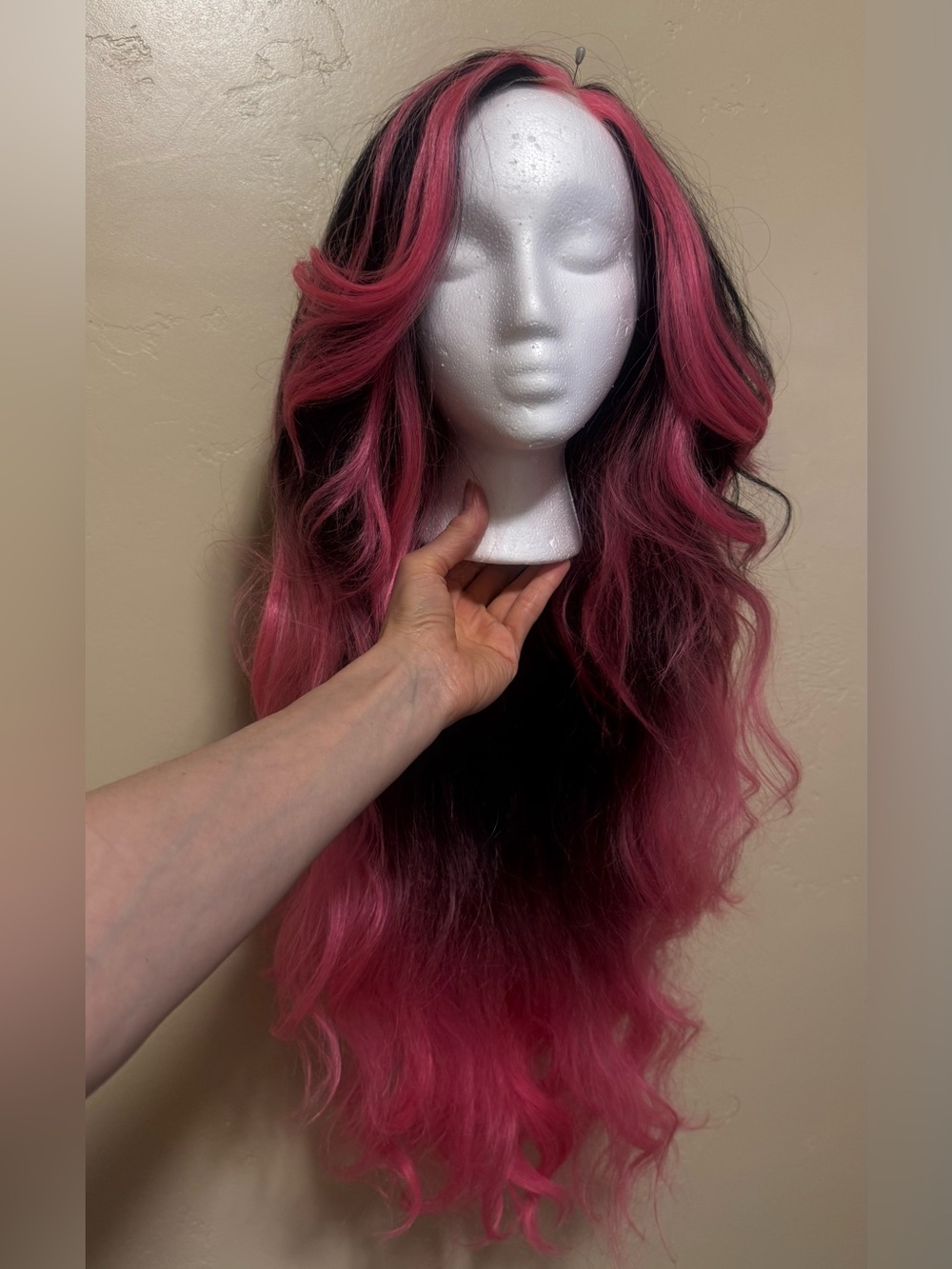 Pink Ombre Long Wavy Women’s Synthetic Wig - Picture 13 of 17